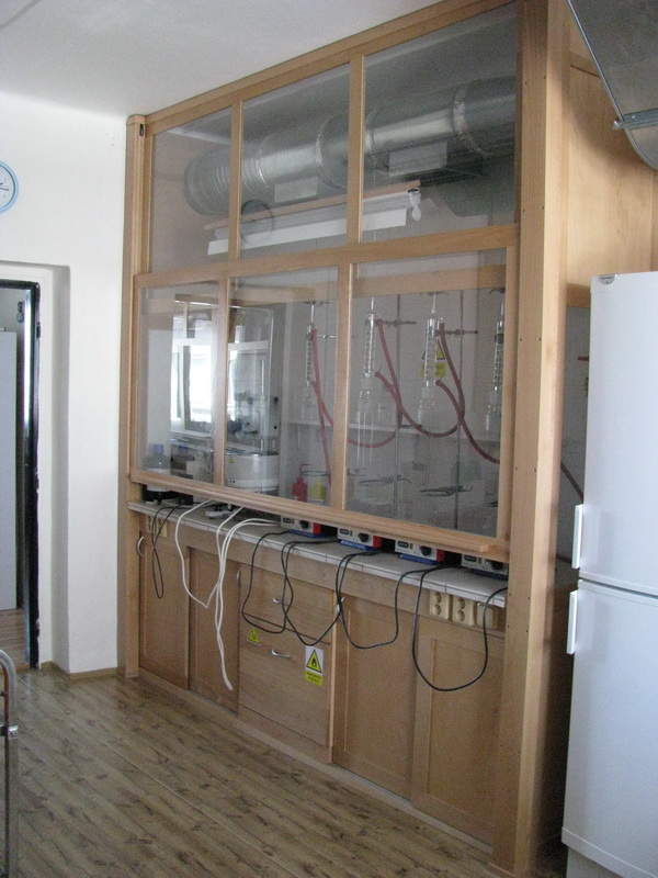 Laboratorní digestoř - realizace 6