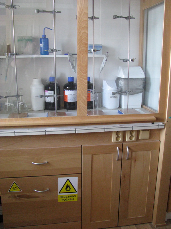 Laboratorní digestoř - realizace 9
