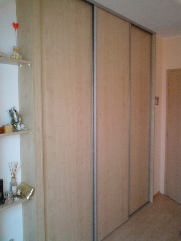 Vestavěné skříně